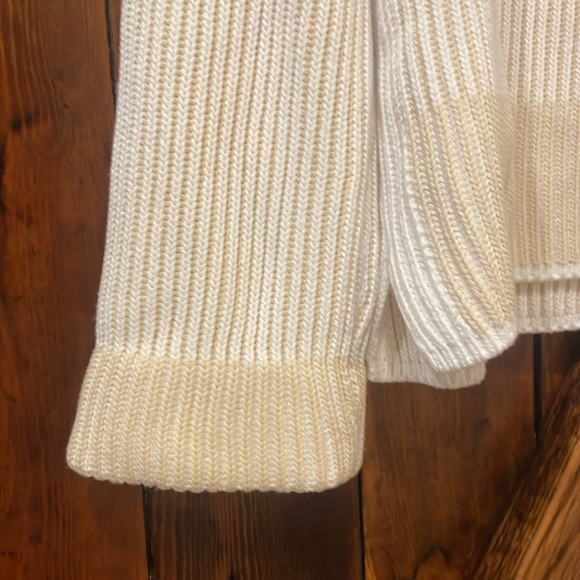 Gorgeous me + em sweater that’s cream and white stripes - Picture 4 of 7
